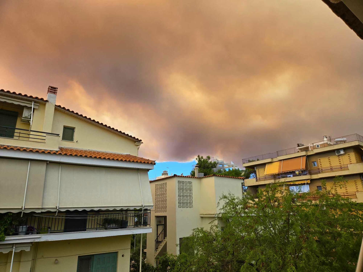 Yunanistan'da orman yangınları: Binlerce kişi tahliye edildi